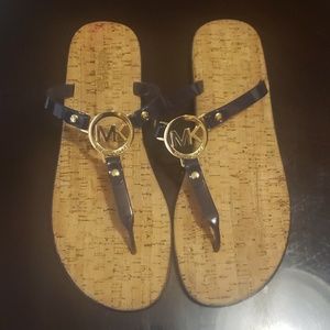 Michael kors flip flops